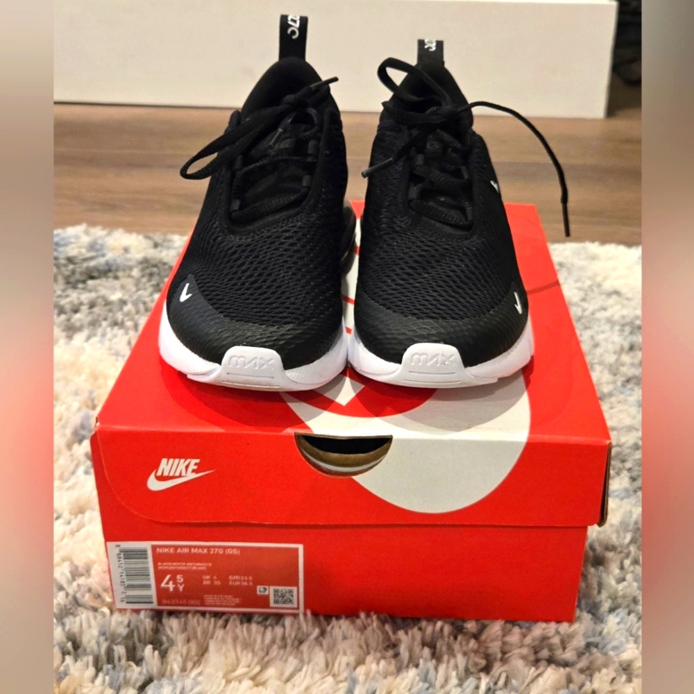 NIKE AIR MAX 270 (GS) 4.5Y (Big Kids)